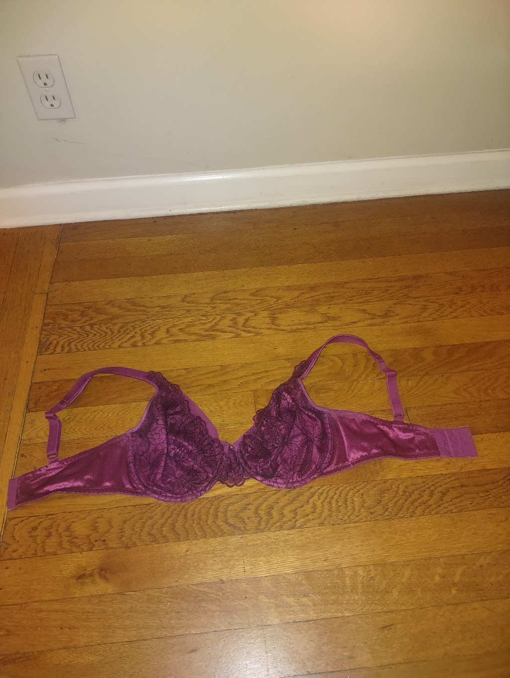 Dark Plum Lacy Bra With Adjustable Straps From Playtex Size 38d